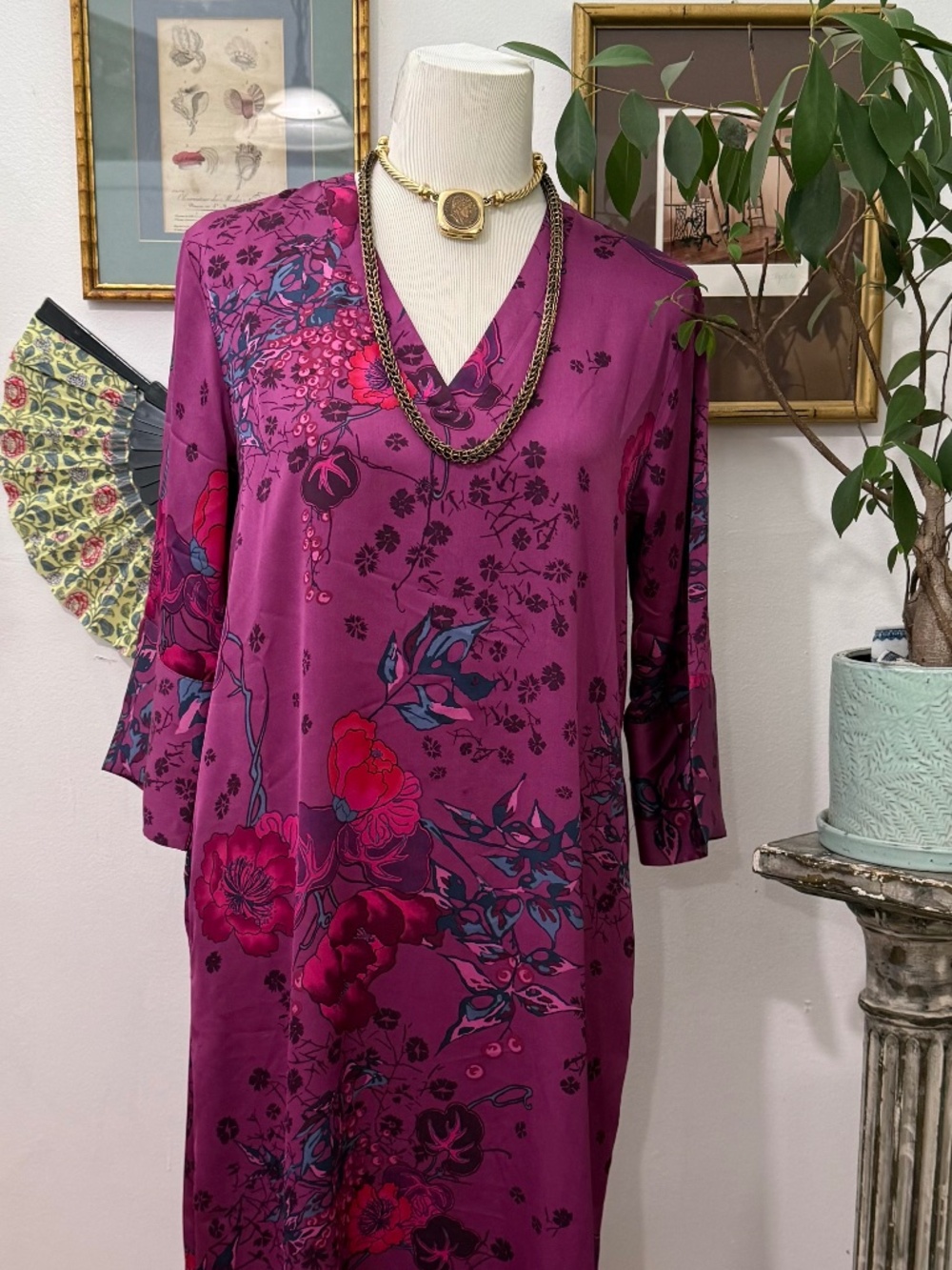 NATORI Floral V-Neck Caftan Maxi Dress. Magenta Purple Lounger w/ Pockets SZ XS